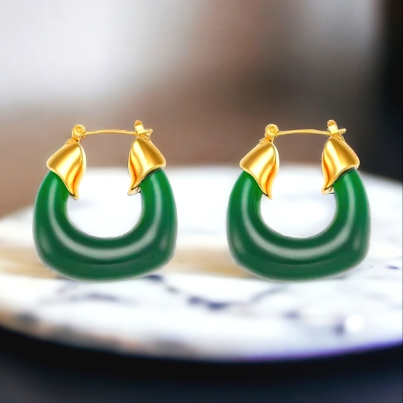 18k Gold Plated Emerald Lucite Hoop Earrings - Picture 2 of 5